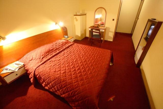 Hotel Dinara Livno Habitación foto