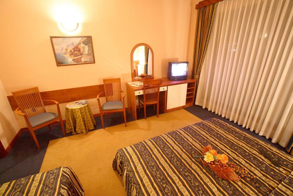 Hotel Dinara Livno Habitación foto