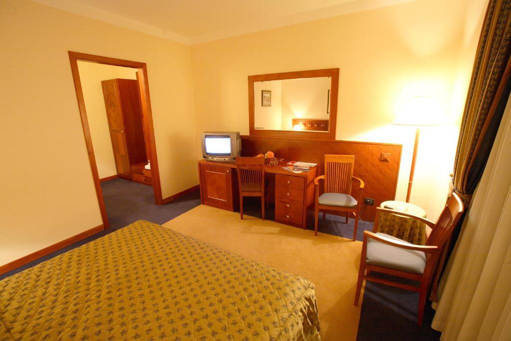 Hotel Dinara Livno Habitación foto